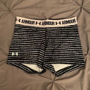 Size Medium Under Armour Black and White Spandex Shorts